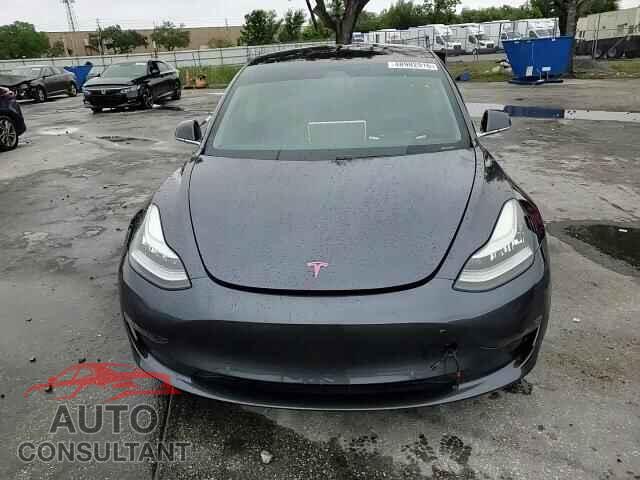 TESLA MODEL 3 2018 - 5YJ3E1EB3JF121137