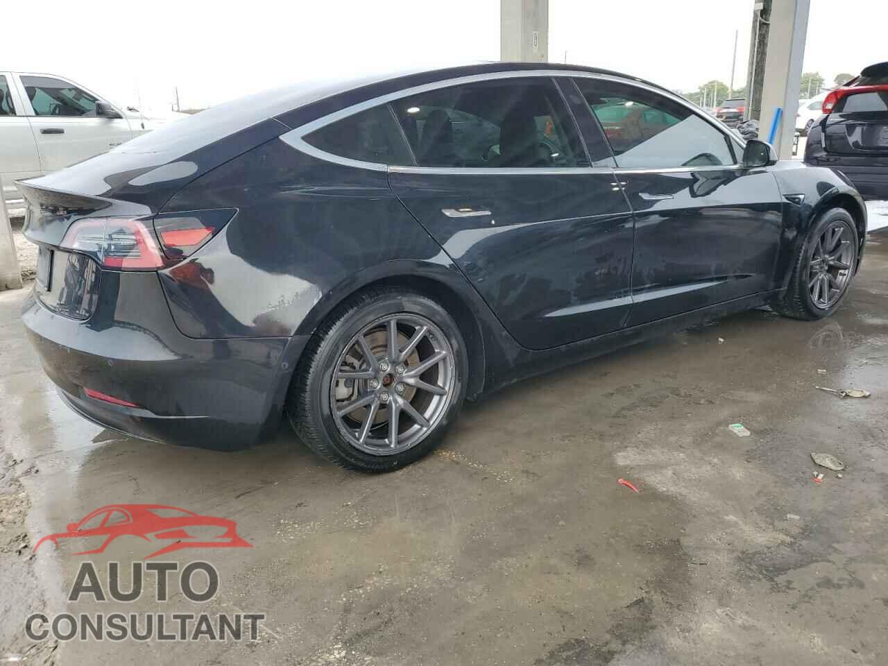 TESLA MODEL 3 2019 - 5YJ3E1EA7KF296824
