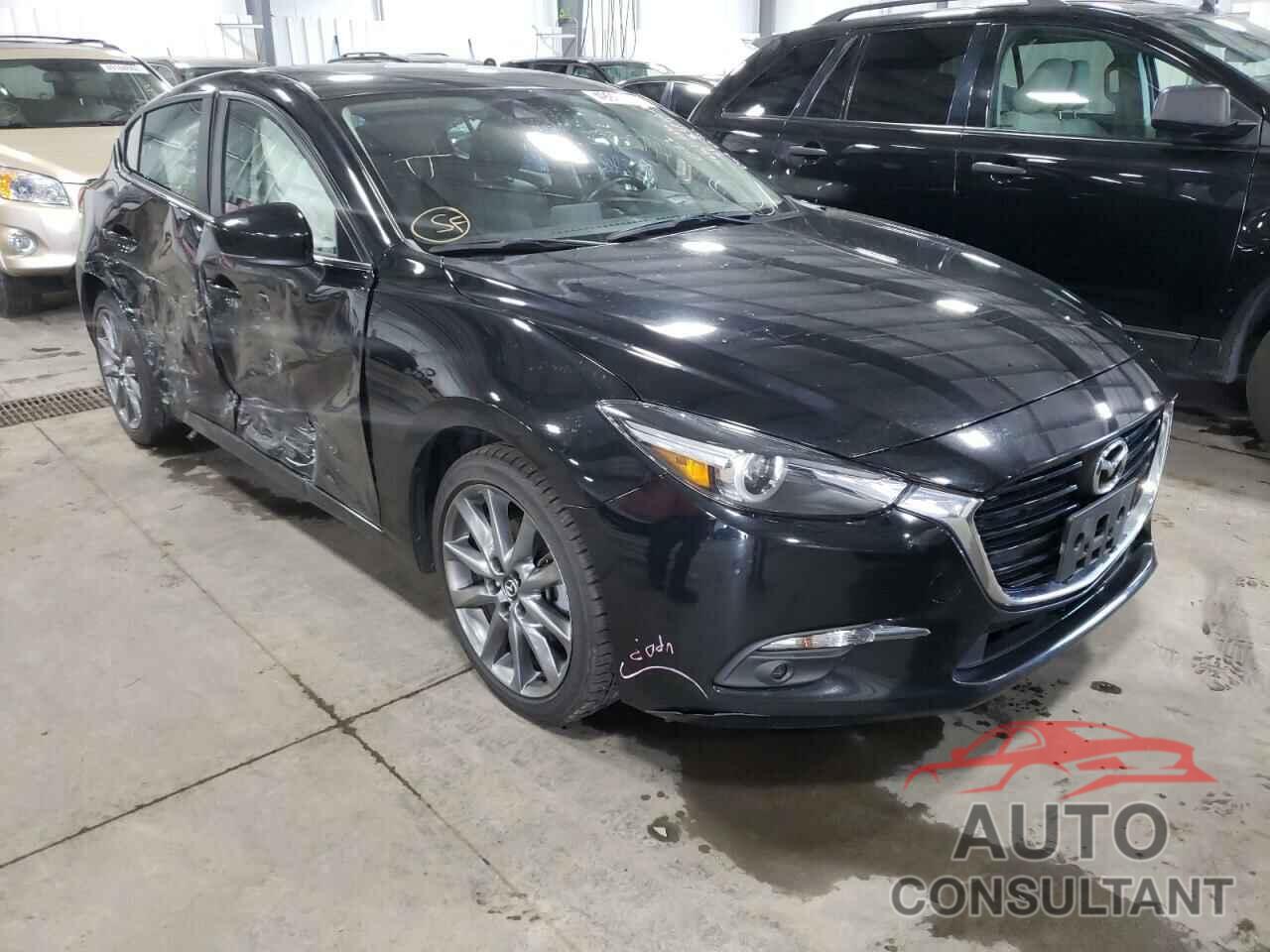 MAZDA 3 2018 - 3MZBN1M35JM160004