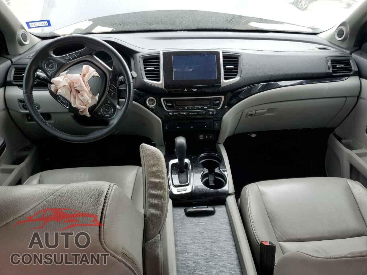 HONDA PILOT 2017 - 5FNYF6H85HB028565
