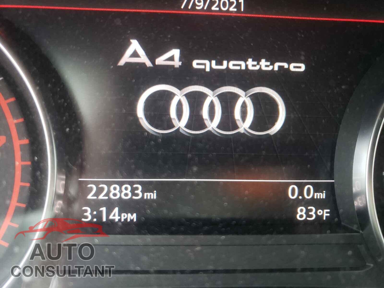 AUDI A4 2018 - WAUDNAF44JA106947