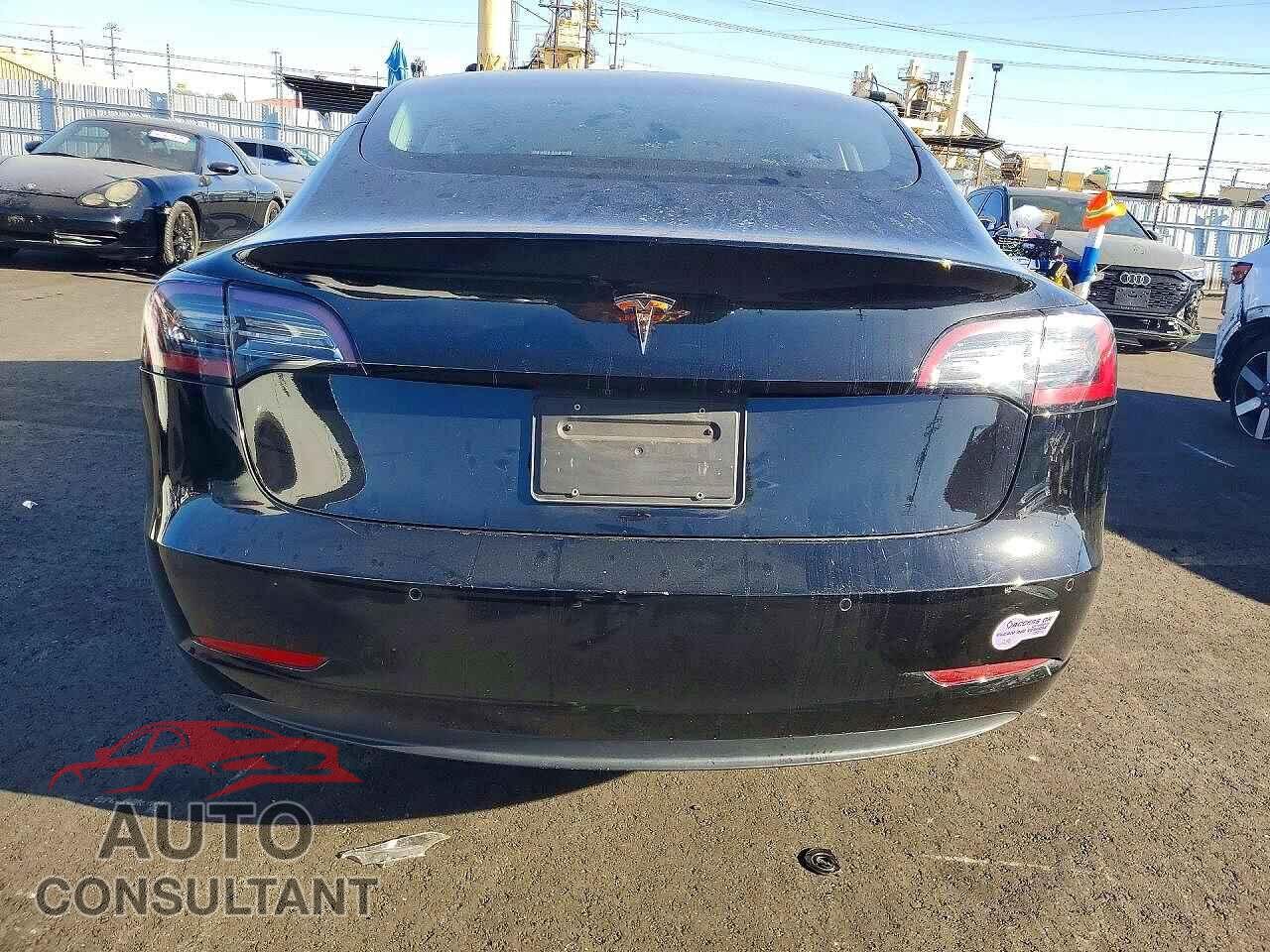 TESLA MODEL 3 2019 - 5YJ3E1EA1KF193284