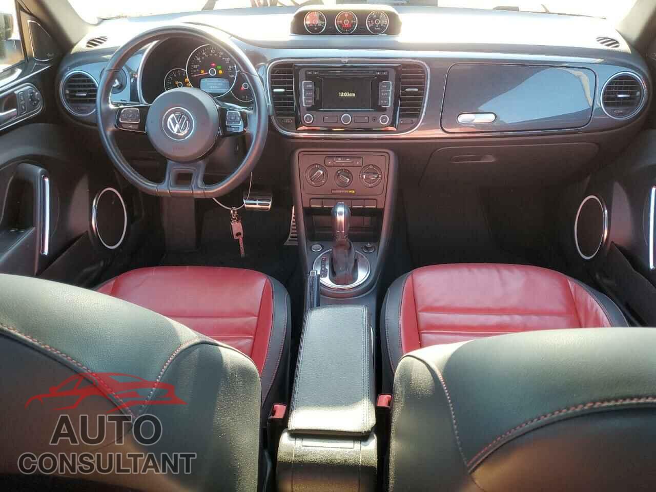 VOLKSWAGEN BEETLE 2012 - 3VWVA7AT9CM656846