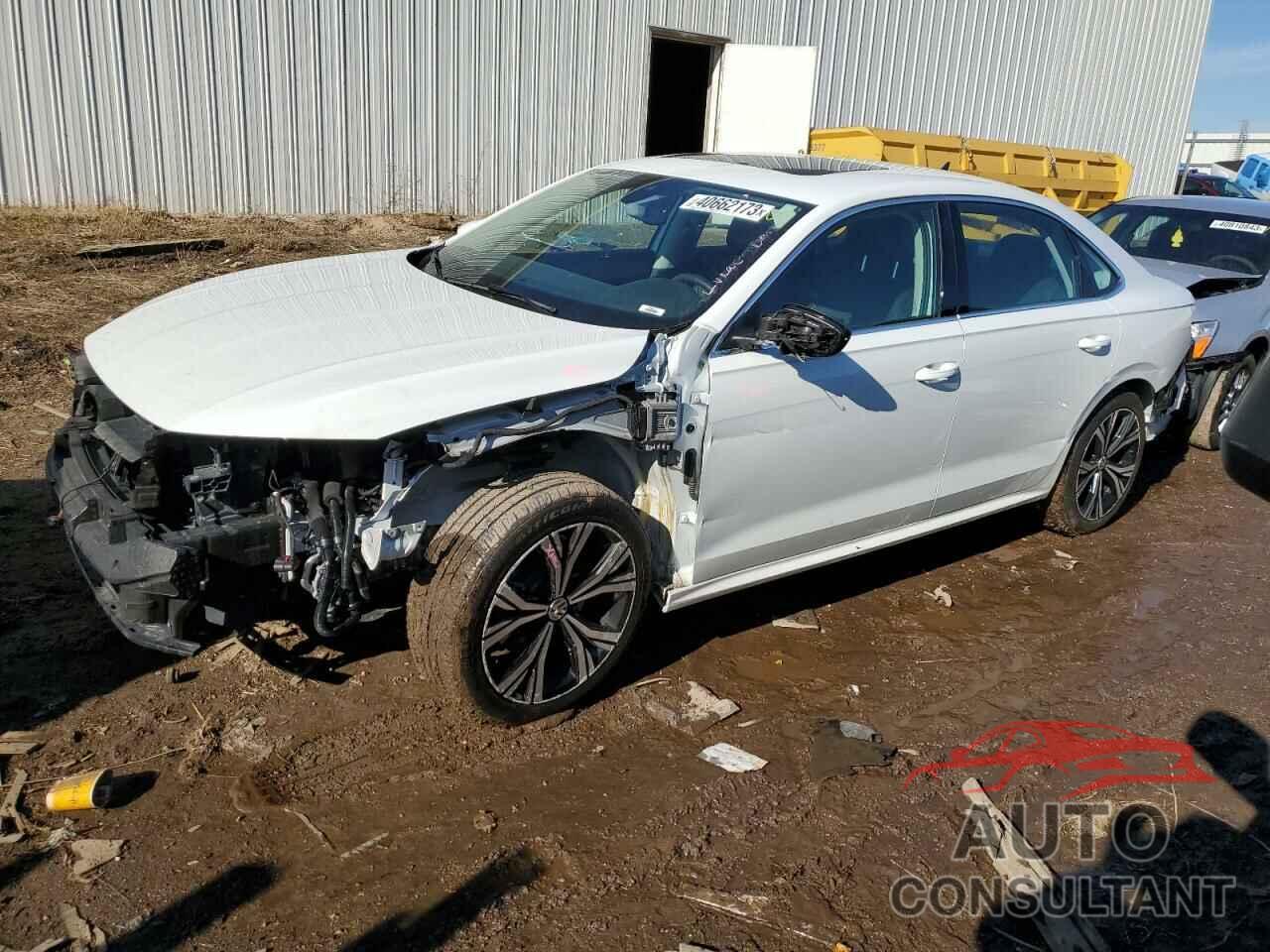 VOLKSWAGEN PASSAT 2022 - 1VWSA7A30NC005273