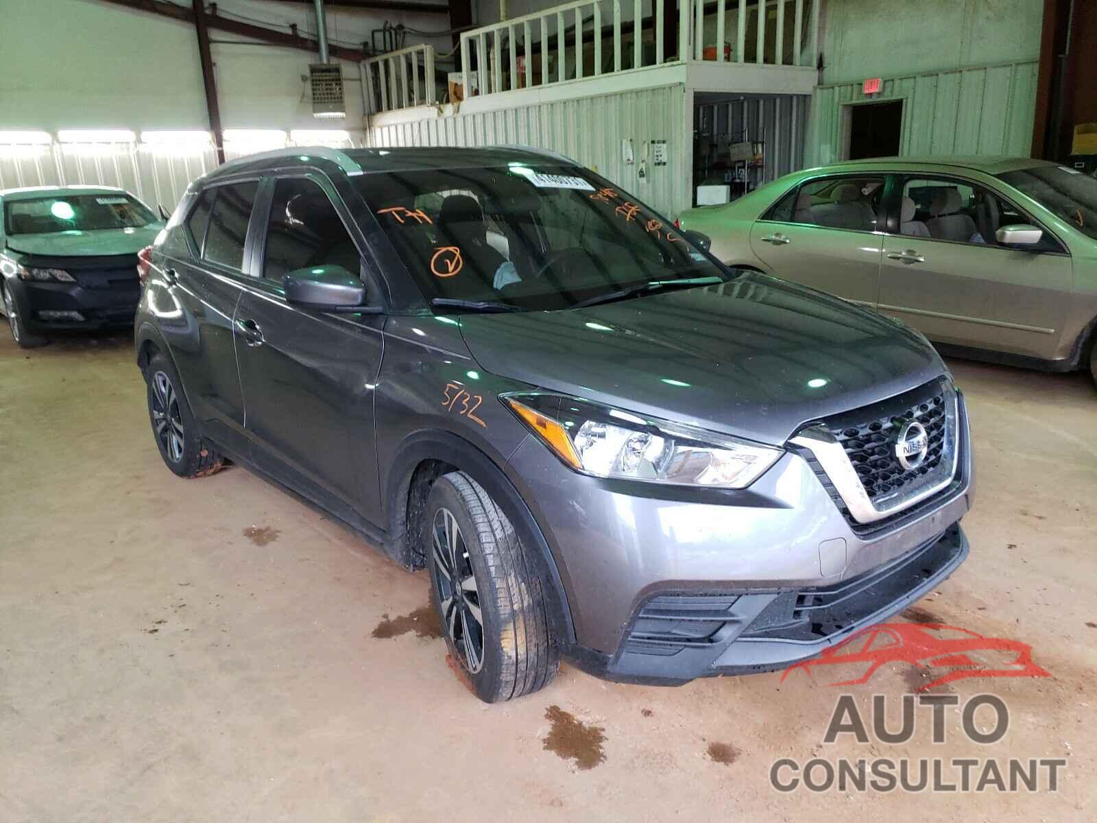 NISSAN KICKS 2018 - 3N1CP5CU1JL519845