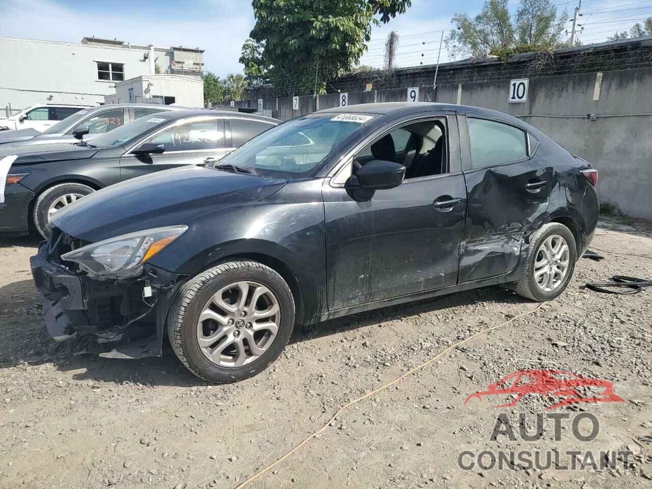 TOYOTA YARIS 2017 - 3MYDLBYV0HY162220