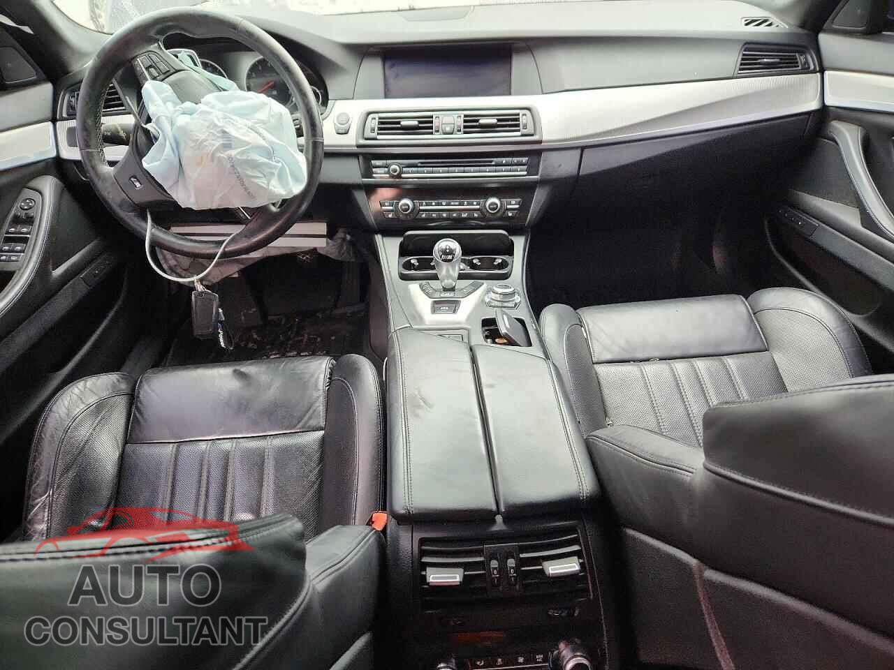 BMW M5 2013 - WBSFV9C50DD095464