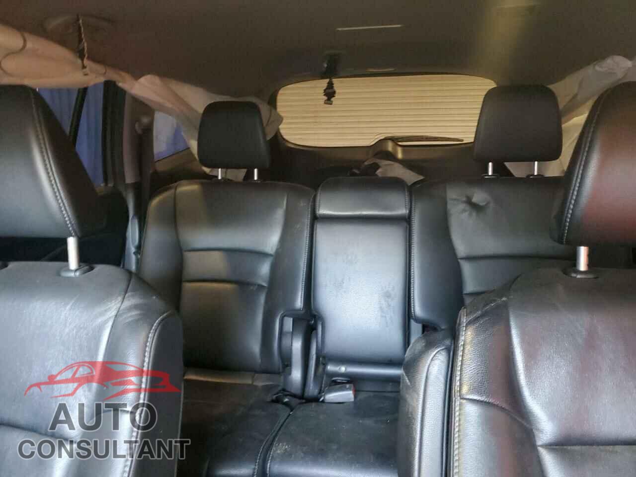 HONDA PILOT 2018 - 5FNYF6H53JB044663