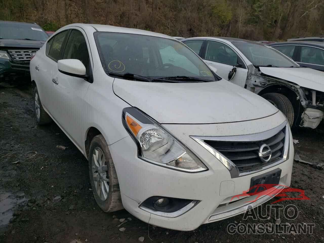 NISSAN VERSA 2018 - 3N1CN7AP4JL877648