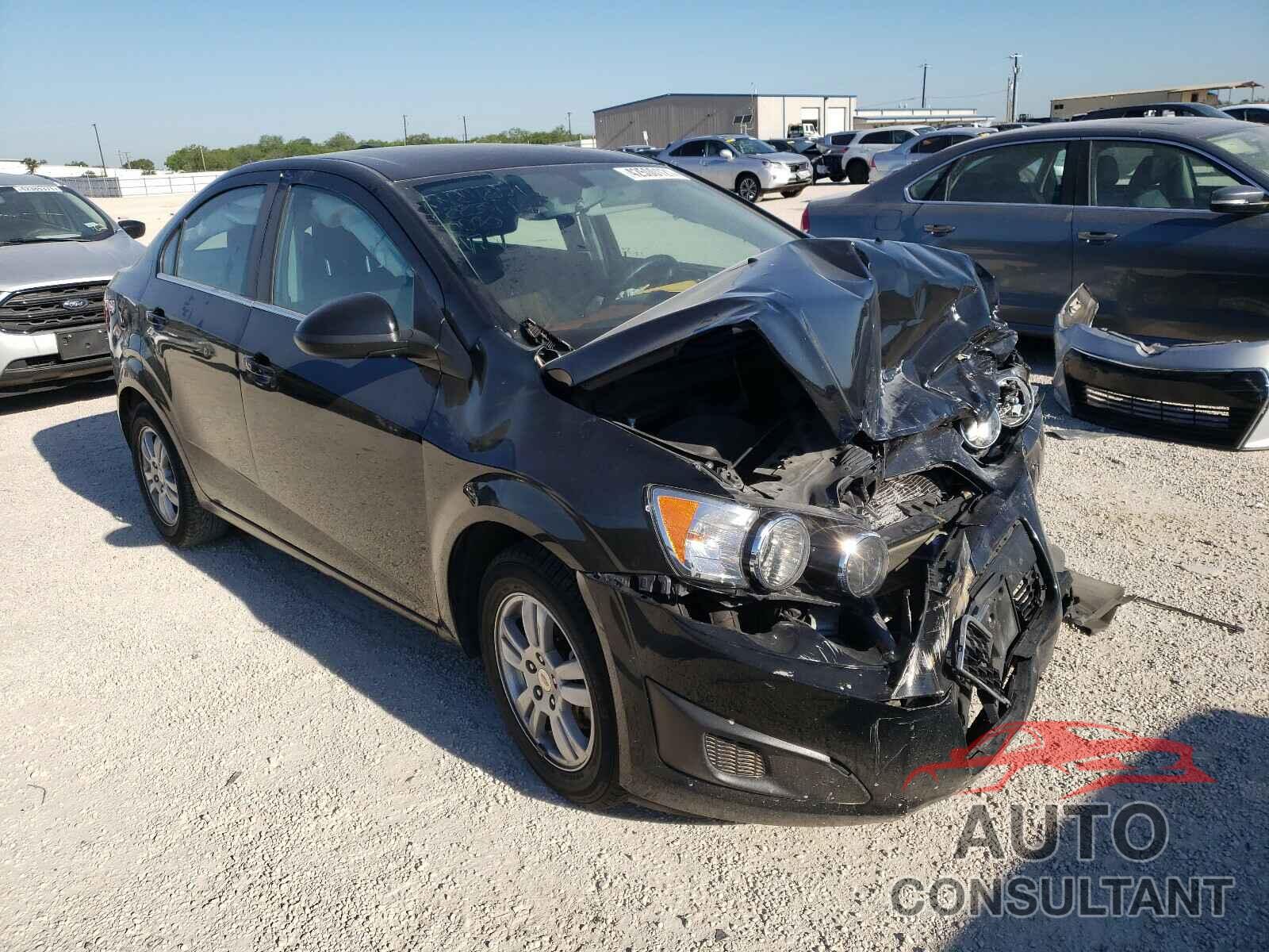 CHEVROLET SONIC 2016 - 1G1JC5SH8G4177001