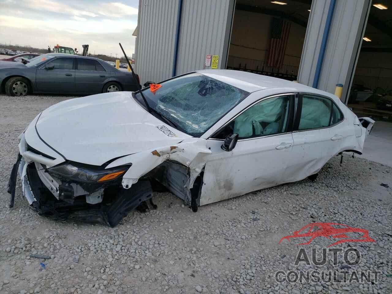 TOYOTA CAMRY 2022 - 4T1G11AKXNU675643