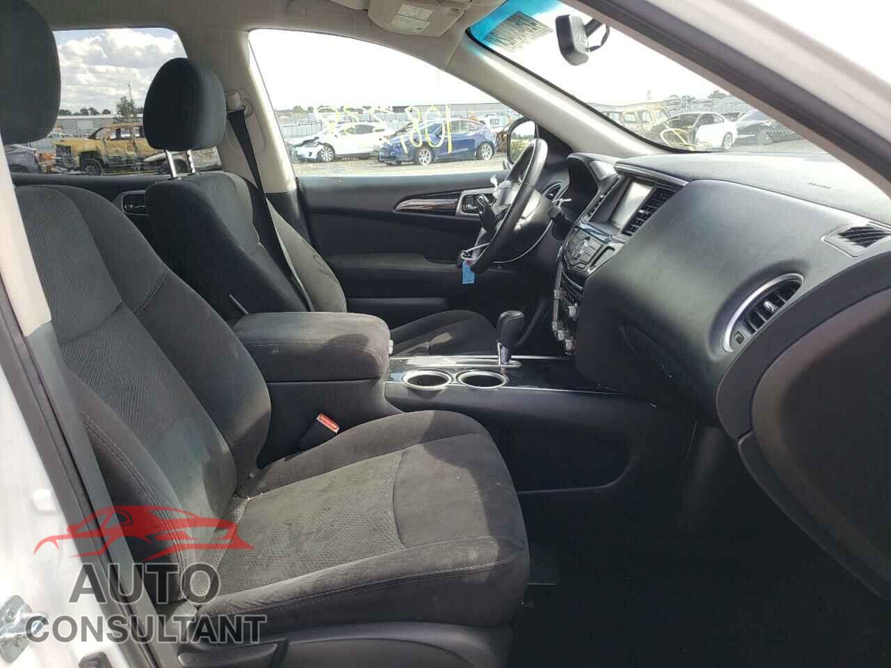 NISSAN PATHFINDER 2016 - 5N1AR2MN1GC622509