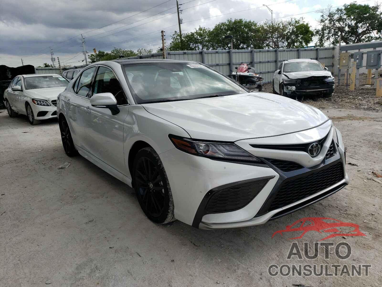 TOYOTA CAMRY 2021 - 4T1K61AK5MU543982