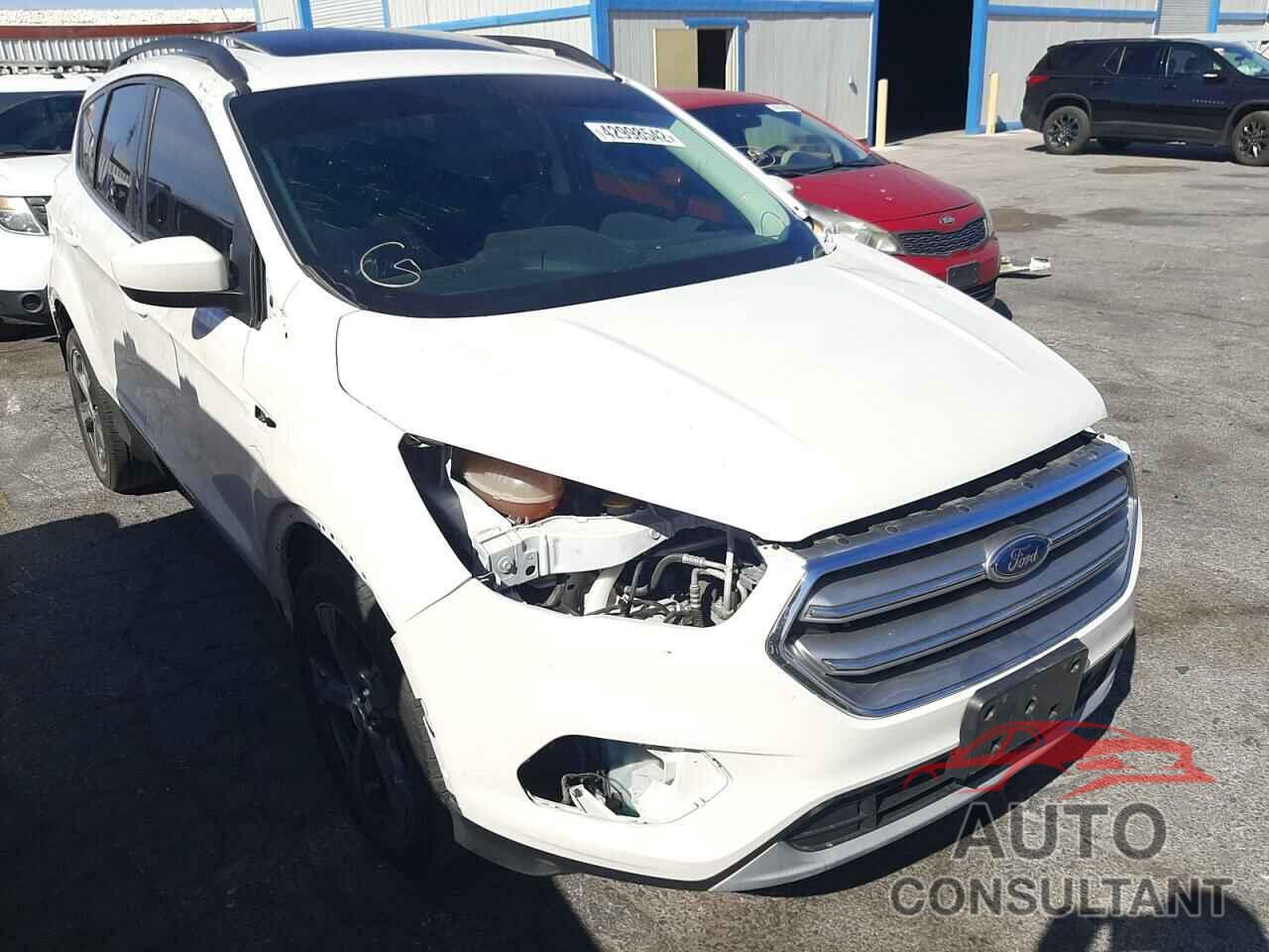 FORD ESCAPE 2017 - 1FMCU0G96HUB61040