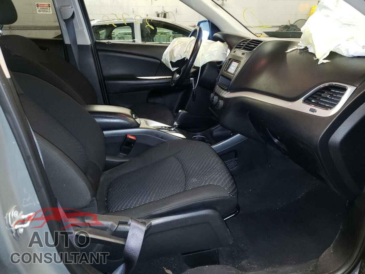 DODGE JOURNEY 2019 - 3C4PDCBB4KT758805