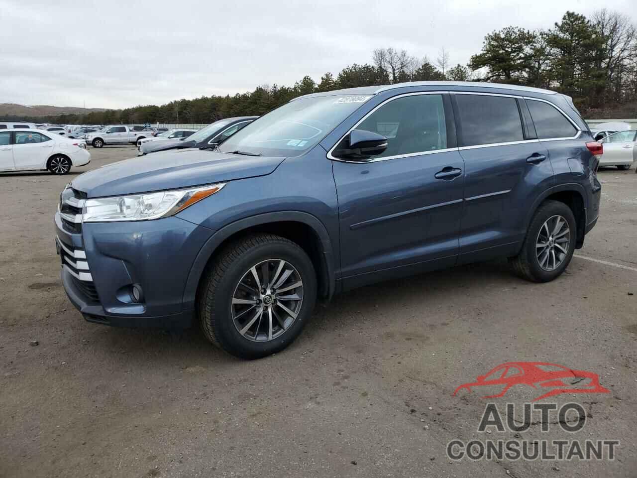 TOYOTA HIGHLANDER 2019 - 5TDJZRFH7KS738258