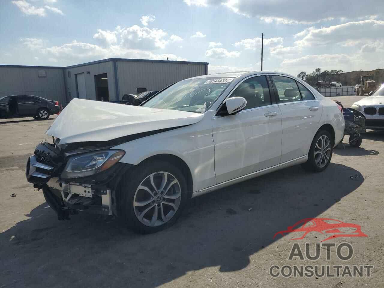 MERCEDES-BENZ C-CLASS 2018 - 55SWF4KB5JU251354