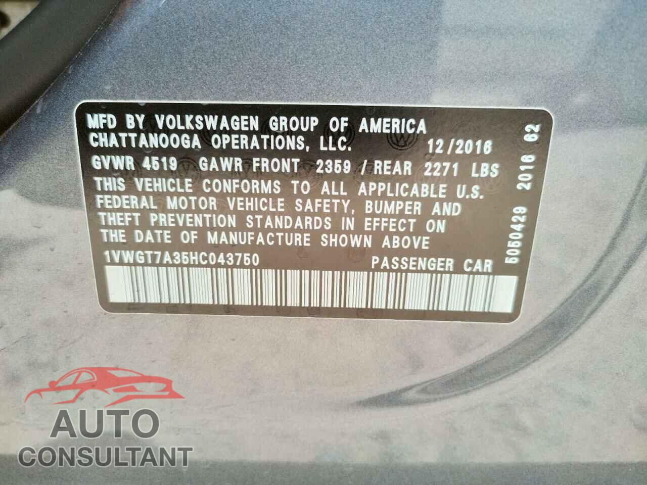 VOLKSWAGEN PASSAT 2017 - 1VWGT7A35HC043750