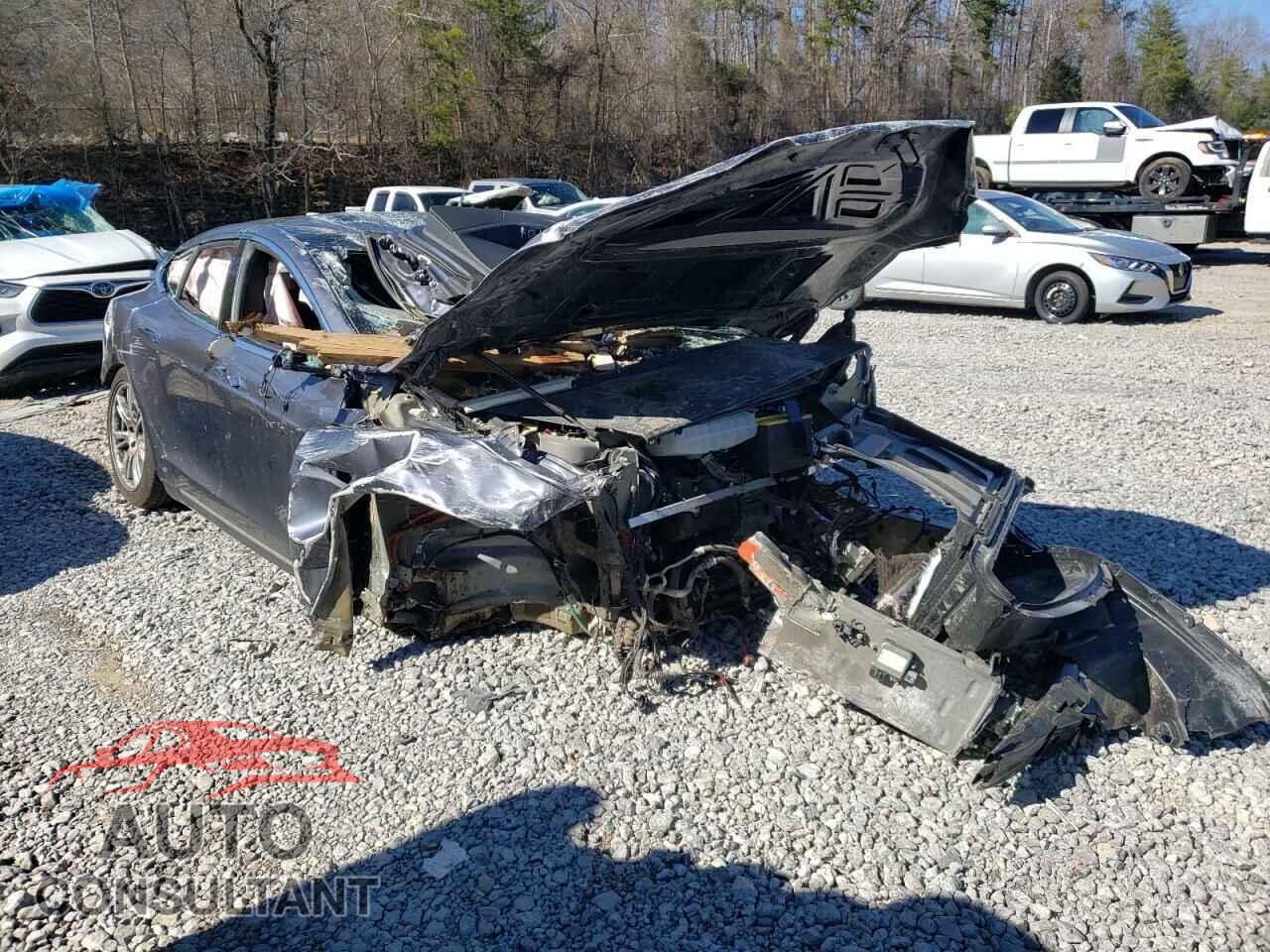 TESLA MODEL S 2020 - 5YJSA1E27LF413657
