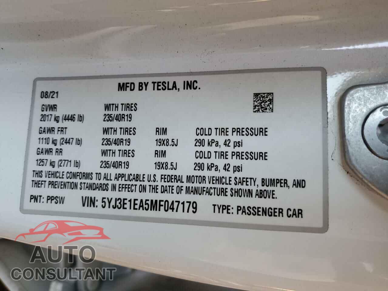 TESLA MODEL 3 2021 - 5YJ3E1EA5MF047179
