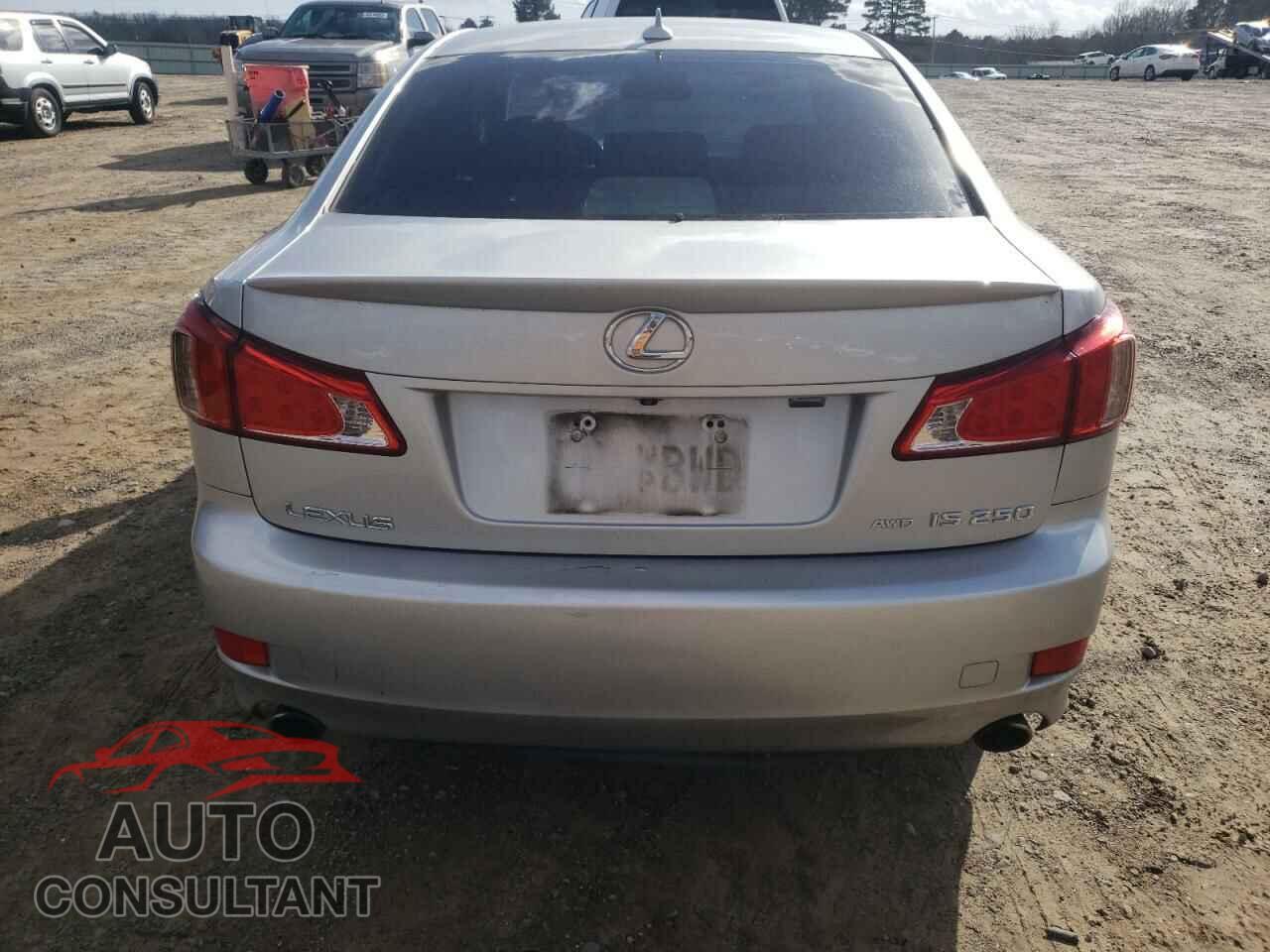 LEXUS IS 2011 - JTHCF5C27B5047035