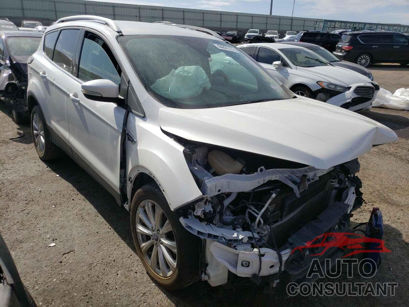 FORD ESCAPE 2017 - 1FMCU0J97HUA64440