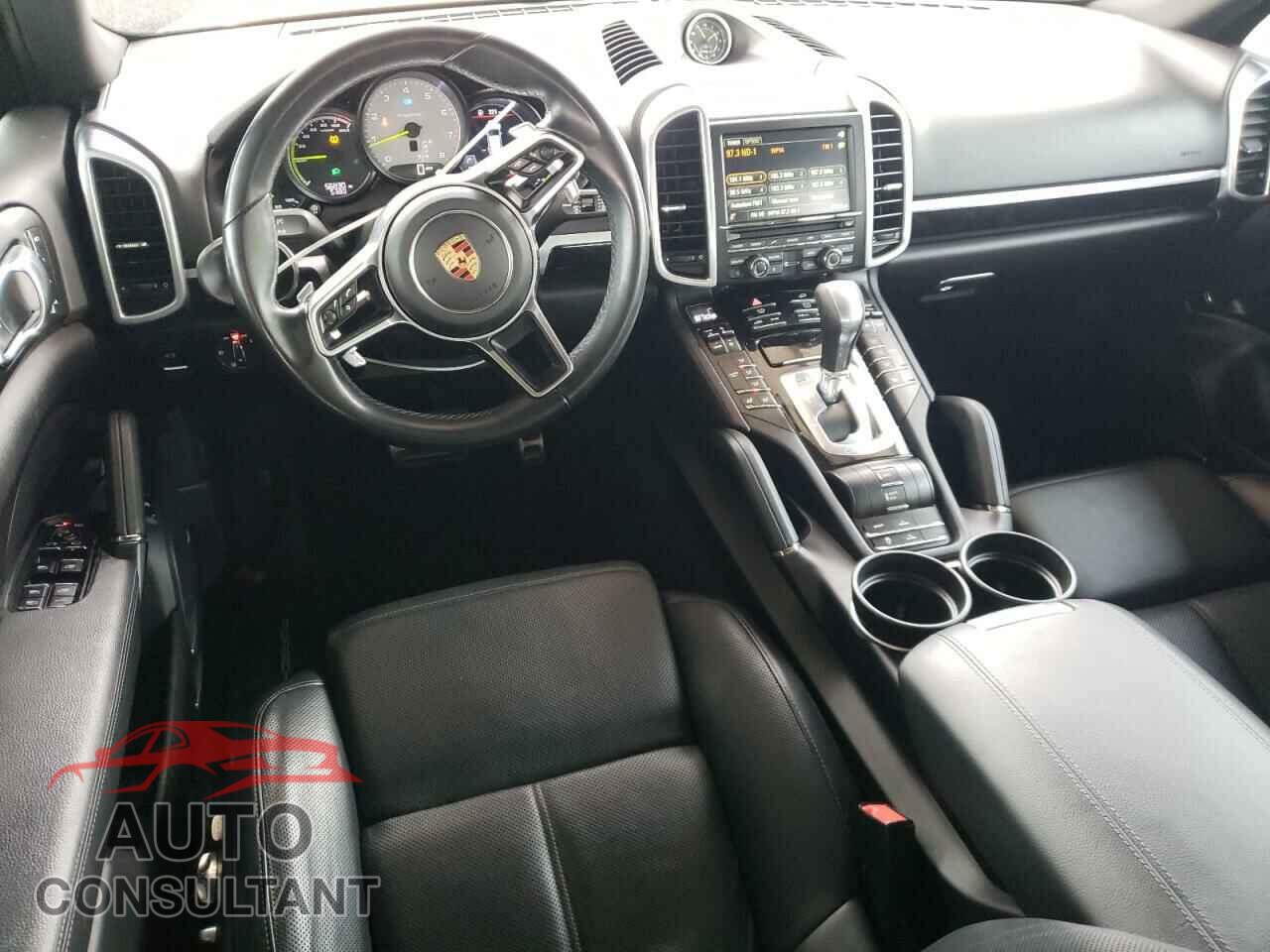 PORSCHE CAYENNE 2016 - WP1AE2A26GLA17555