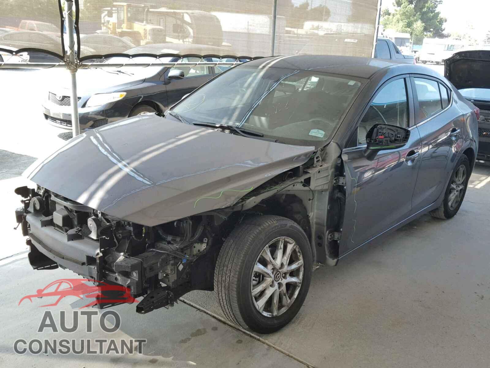 MAZDA 3 2017 - 3MZBN1U73HM108514