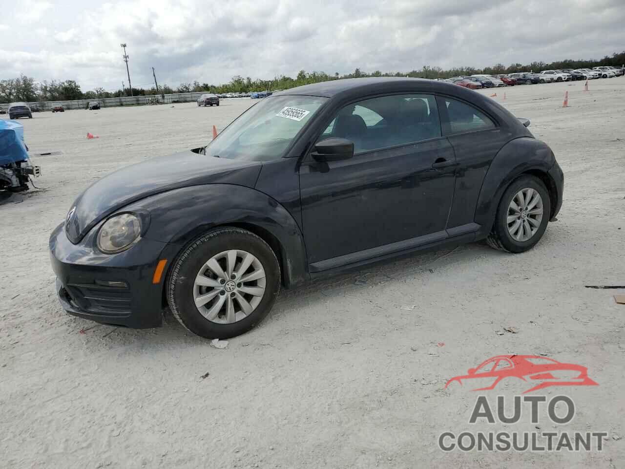 VOLKSWAGEN BEETLE 2018 - 3VWFD7AT9JM709408