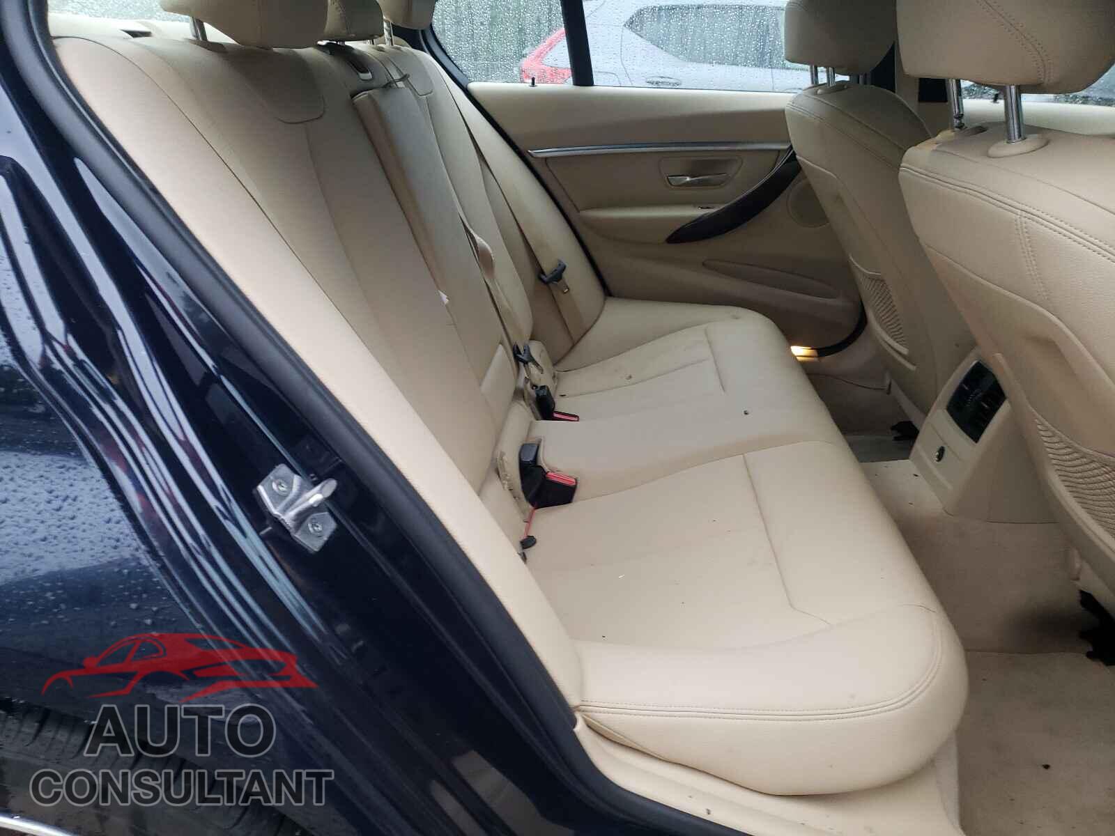 BMW 3 SERIES 2016 - WBA8E3G54GNU00550