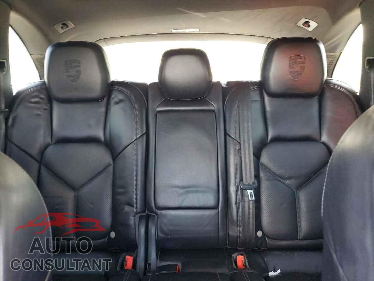 PORSCHE CAYENNE 2017 - WP1AA2A29HKA83875