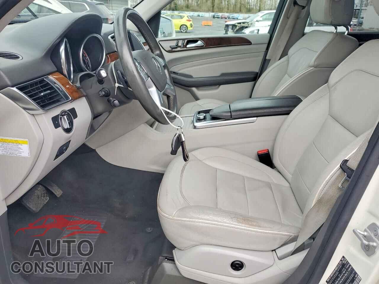 MERCEDES-BENZ M-CLASS 2012 - 4JGDA5HB2CA063130