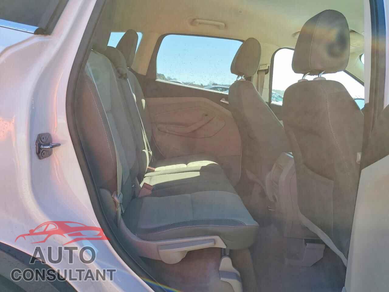 FORD ESCAPE 2015 - 1FMCU0GX7FUC74295