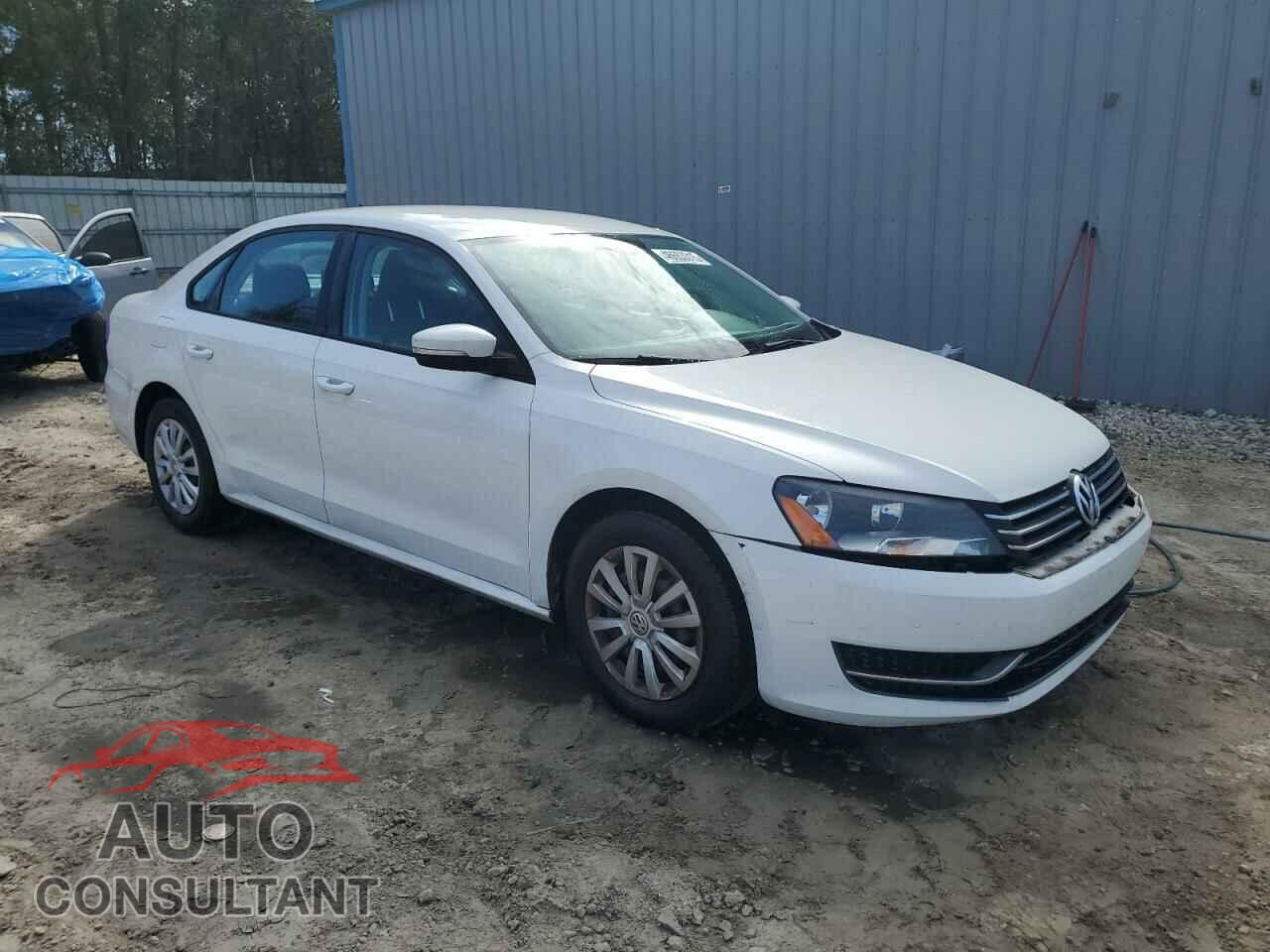VOLKSWAGEN PASSAT 2014 - 1VWAH7A32EC008330