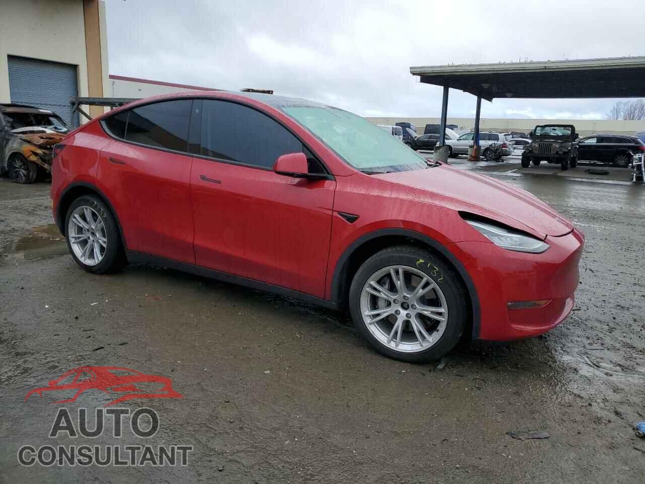 TESLA MODEL Y 2021 - 5YJYGDEE4MF301940