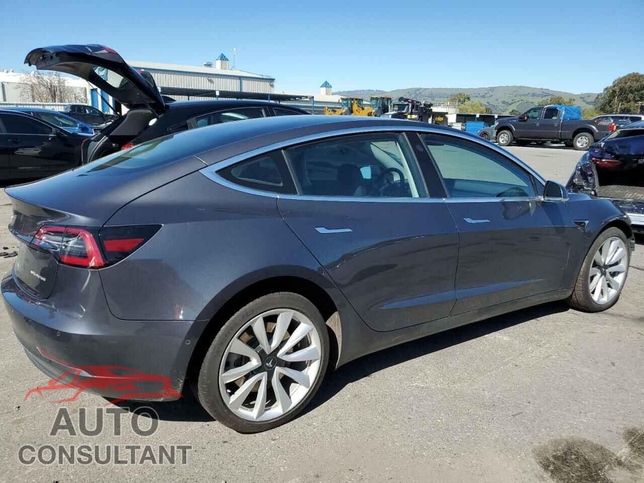TESLA MODEL 3 2018 - 5YJ3E1EB3JF090729