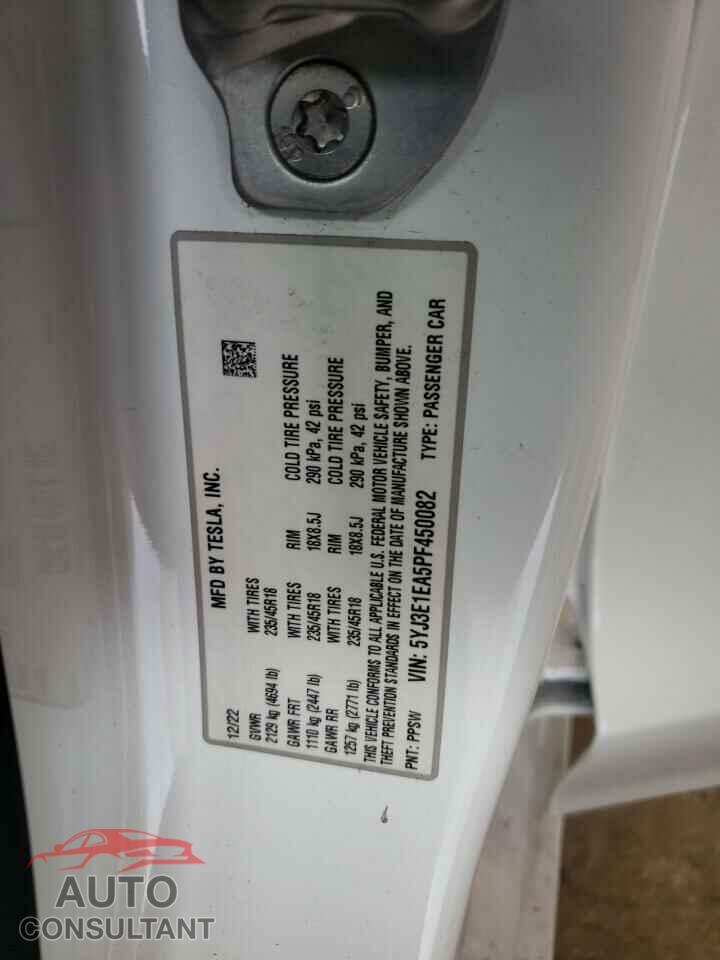TESLA MODEL 3 2023 - 5YJ3E1EA5PF450082