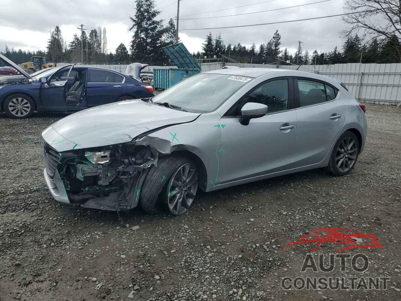 MAZDA 3 2018 - 3MZBN1L30JM208137
