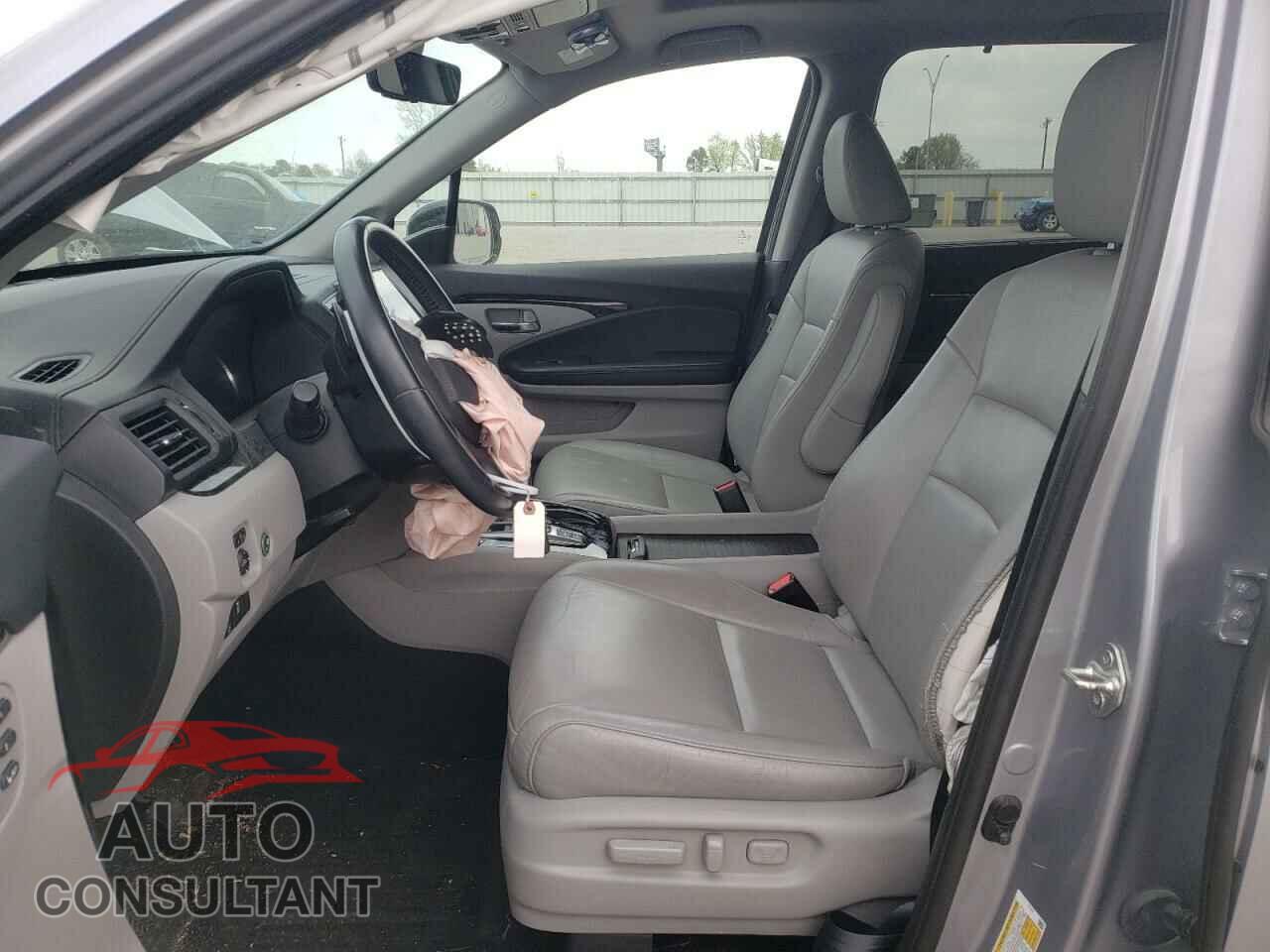 HONDA PILOT 2019 - 5FNYF5H66KB007725