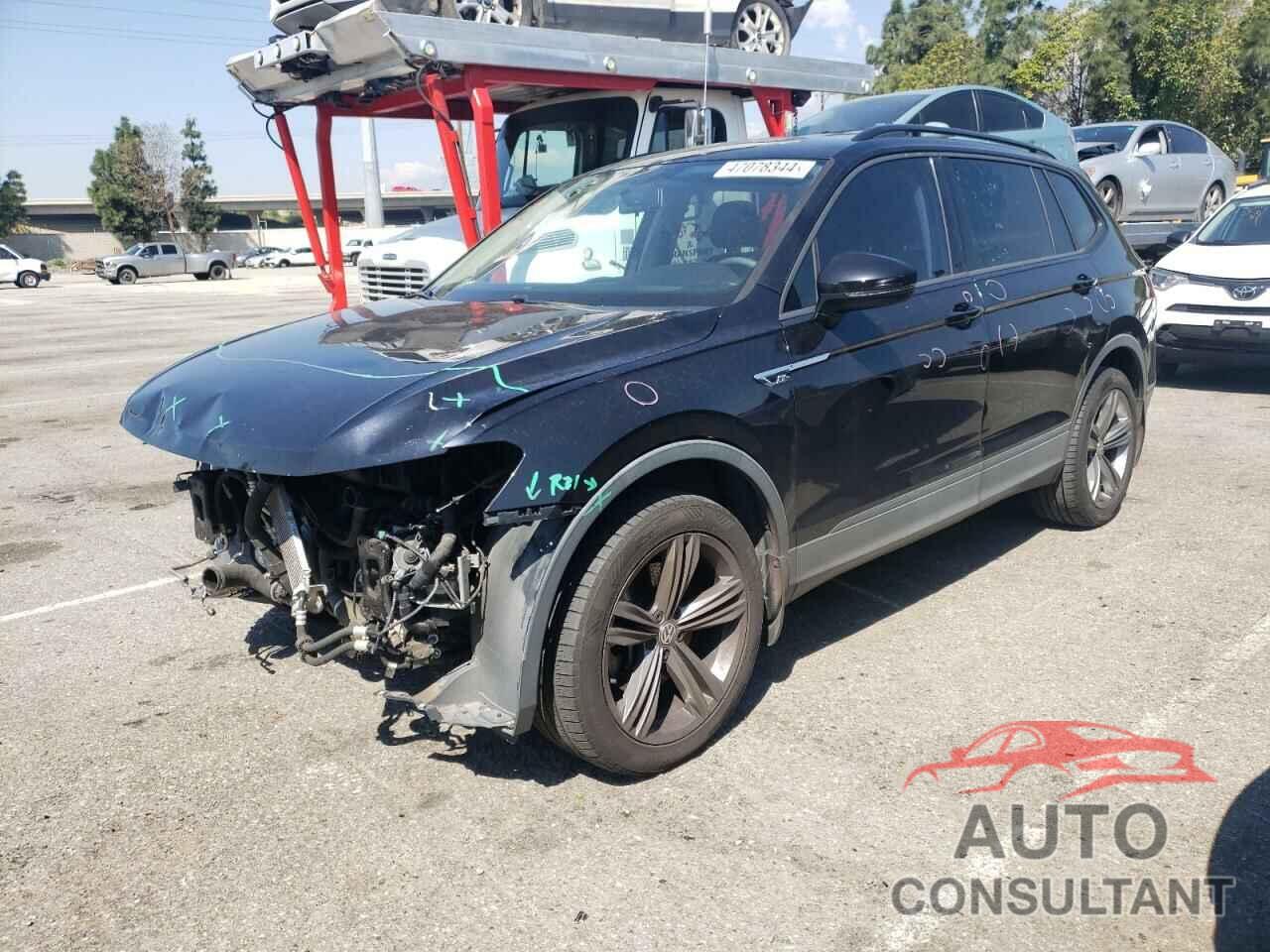 VOLKSWAGEN TIGUAN 2018 - 3VV1B7AX7JM036139