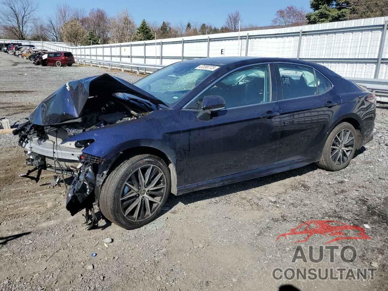 TOYOTA CAMRY 2022 - 4T1G11AK6NU674036
