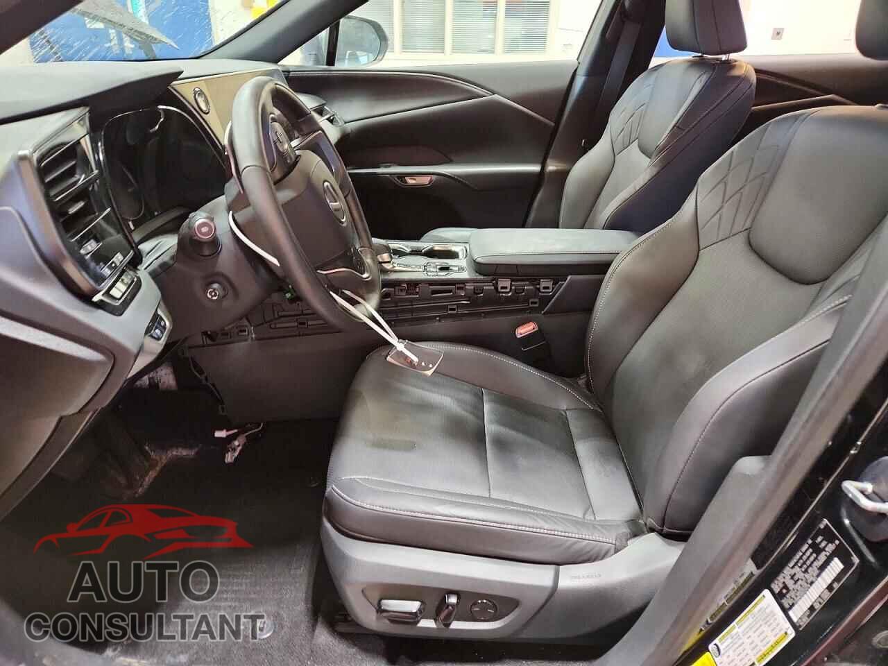 LEXUS UNKNOWN 2024 - 2T2BBMCA6RC034778