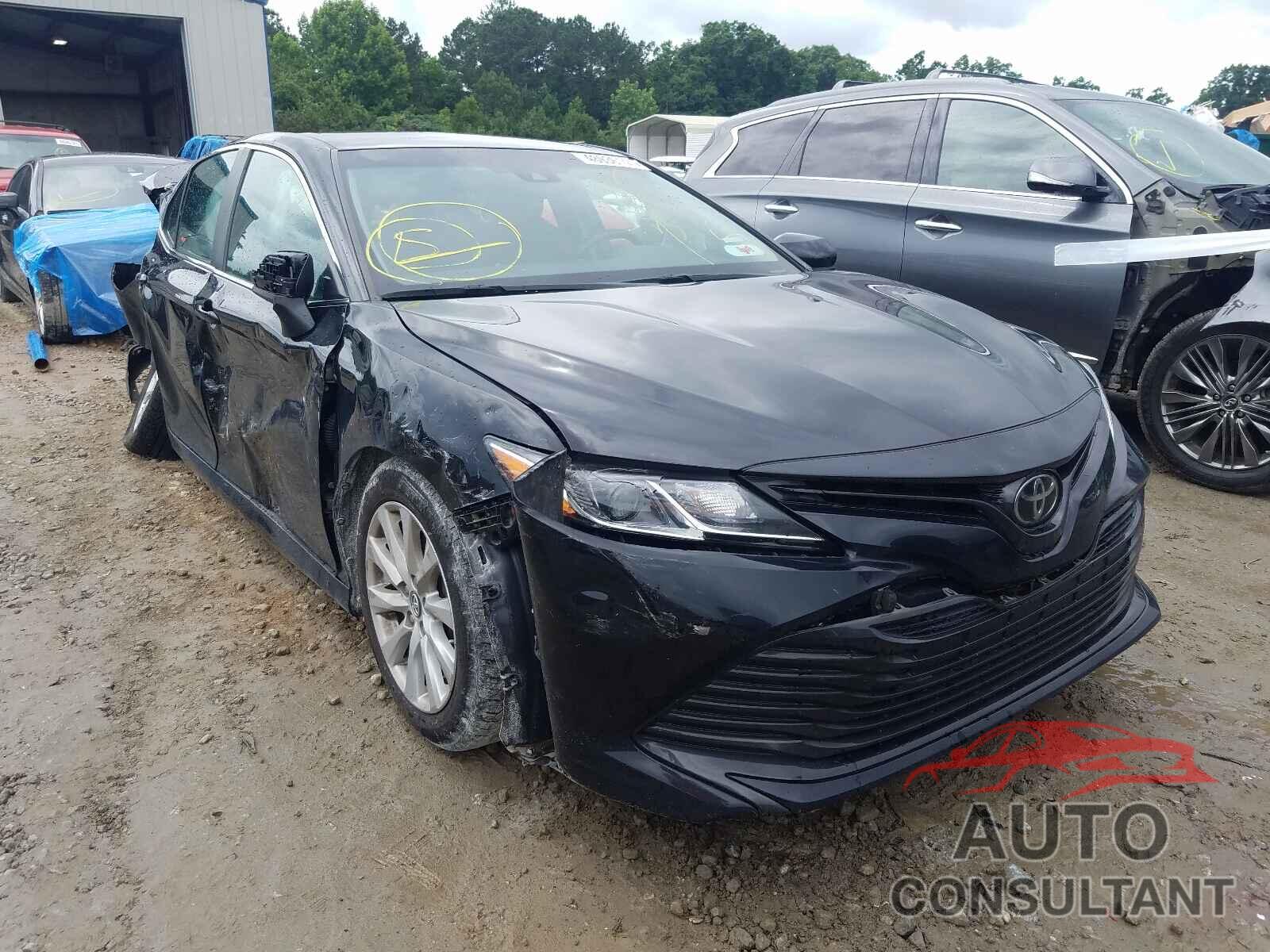 TOYOTA CAMRY 2018 - 4T1B11HK9JU578850