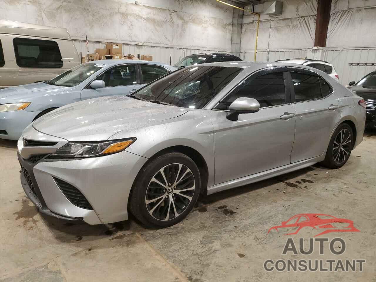 TOYOTA CAMRY 2018 - 4T1B11HK8JU643137