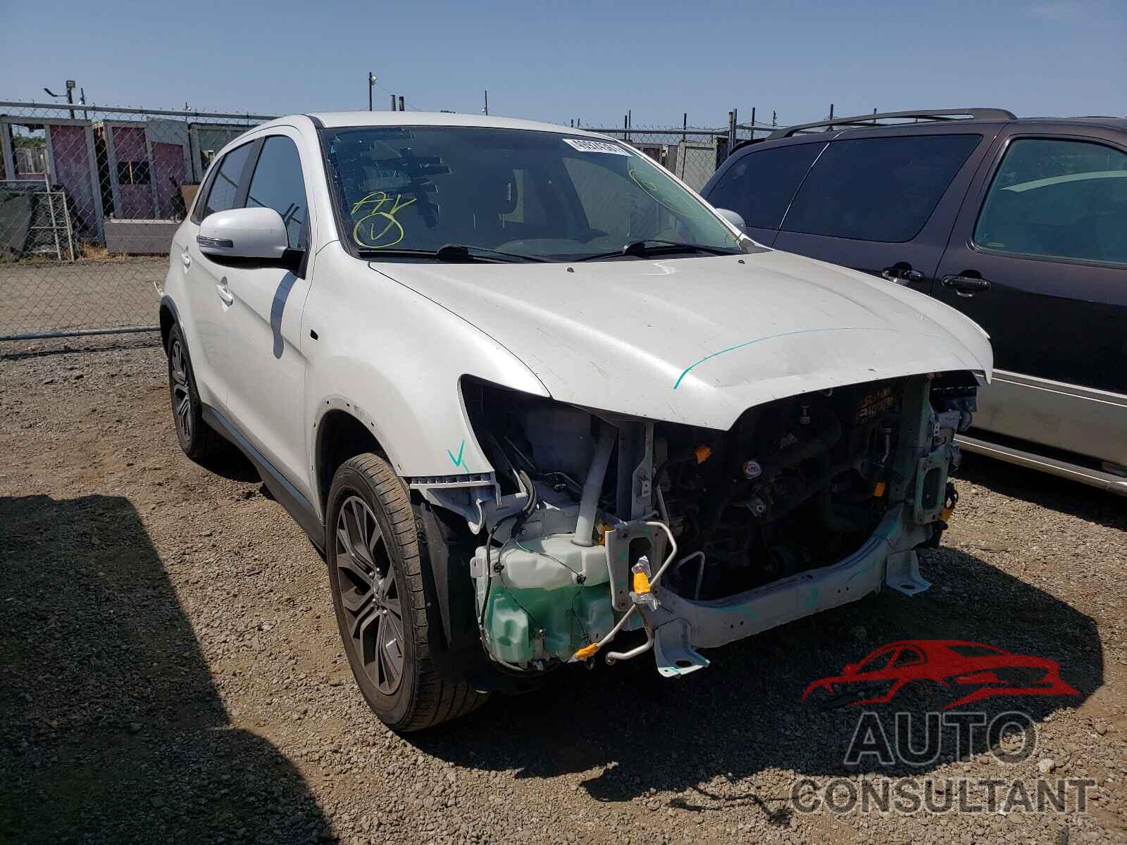 MITSUBISHI OUTLANDER 2018 - JA4AR3AU5JZ002153