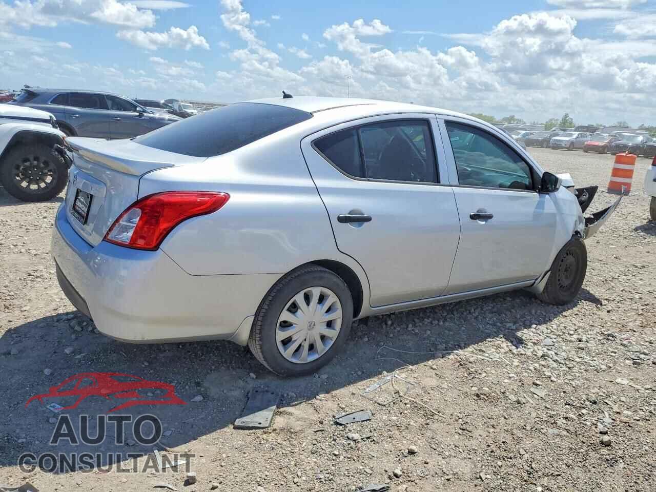 NISSAN VERSA 2017 - 3N1CN7AP3HL898064