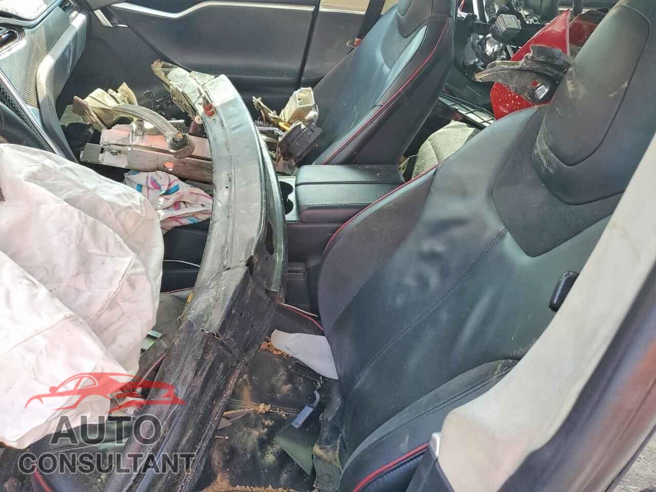 TESLA MODEL S 2013 - 5YJSA1DP2DFP09216