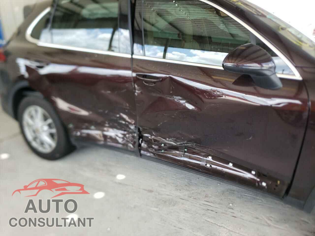 PORSCHE CAYENNE 2016 - WP1AA2A21GLA11092
