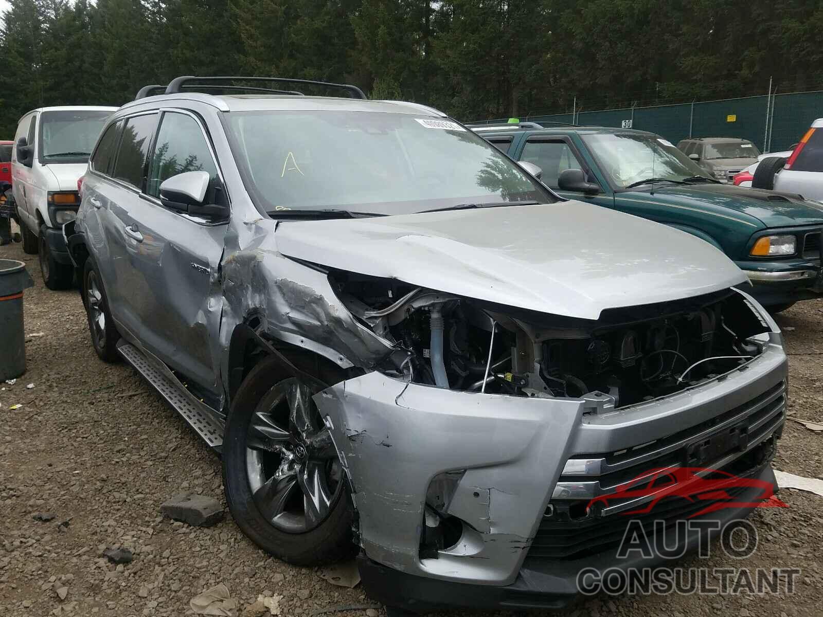 TOYOTA HIGHLANDER 2018 - 5TDDGRFHXJS037666