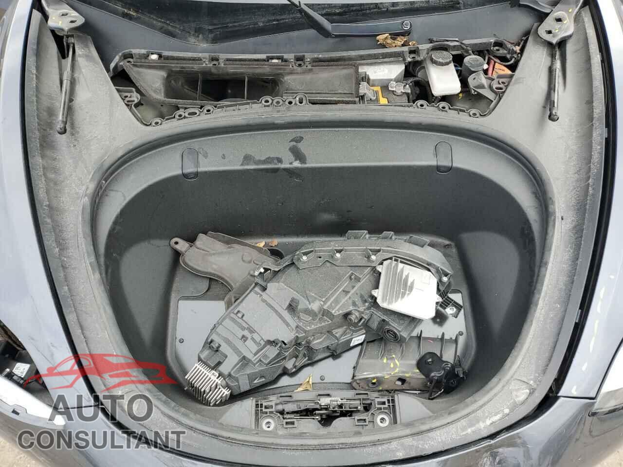 TESLA MODEL 3 2018 - 5YJ3E1EA1JF030455